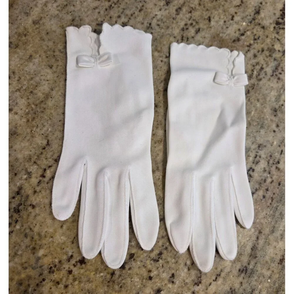 Vintage Womens Size S 6.5 White Nylon Formal Short Gloves Bow Scallop Pretty